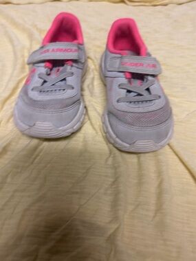Under Armour Kids Light Gray and Pink Hook-and-Loop Sneakers